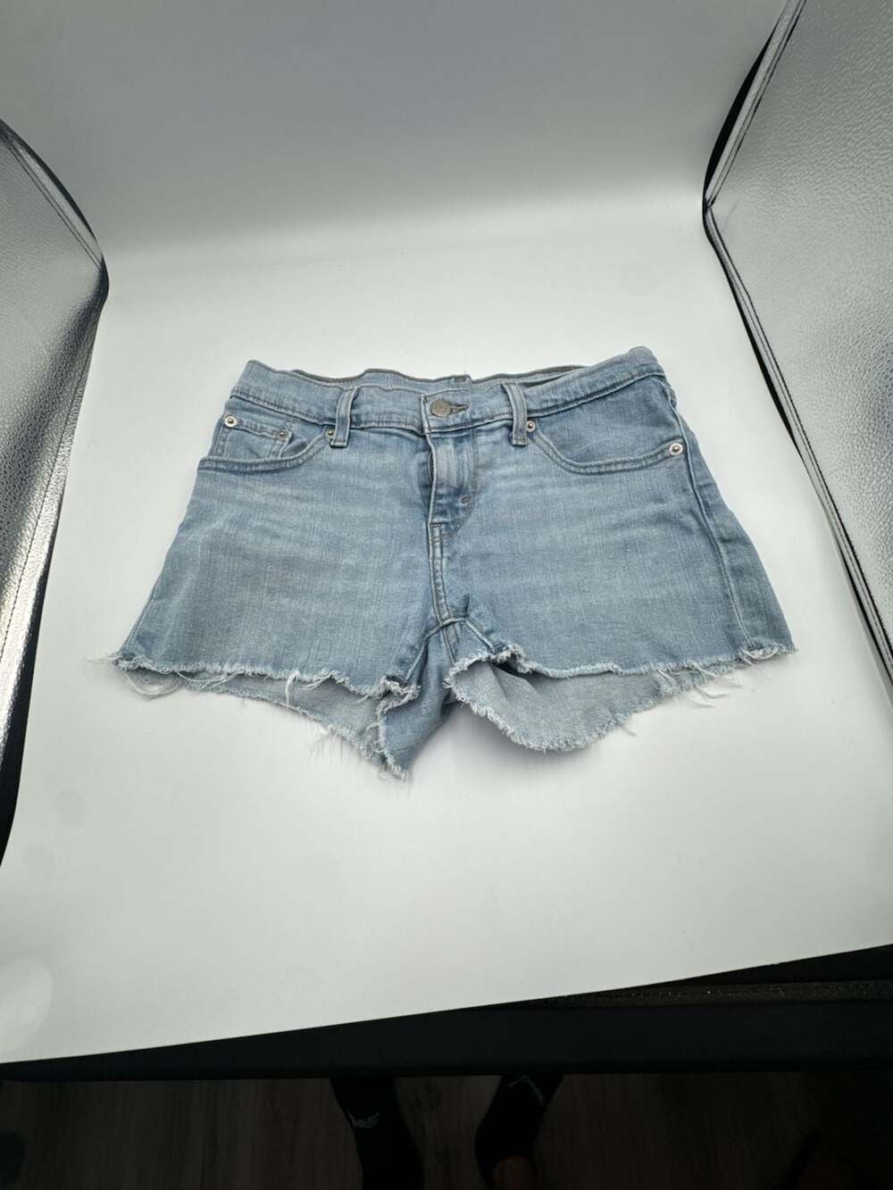 Levi's Raw Hem Denim Shorts Size 26